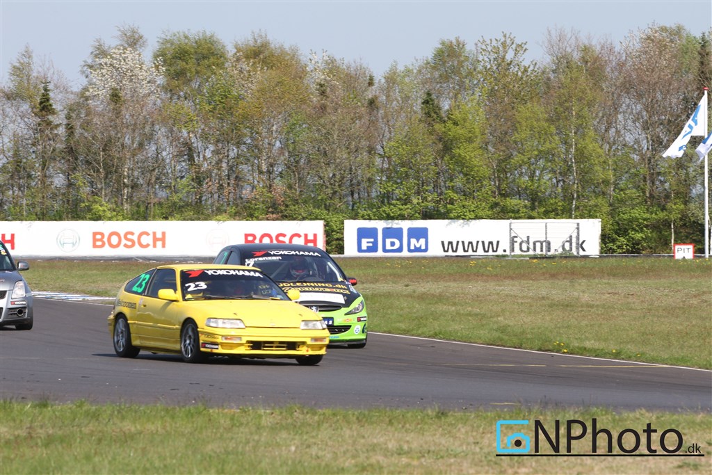 Fototekst: Mikkel Gregersen i Honda CRX #23 fik ikke den bedste start på weekenden, men kom stærkt igen
(Foto: CN Photo)